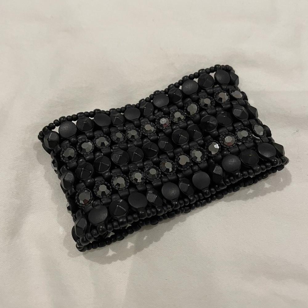 Black metal beaded stretch bracelet